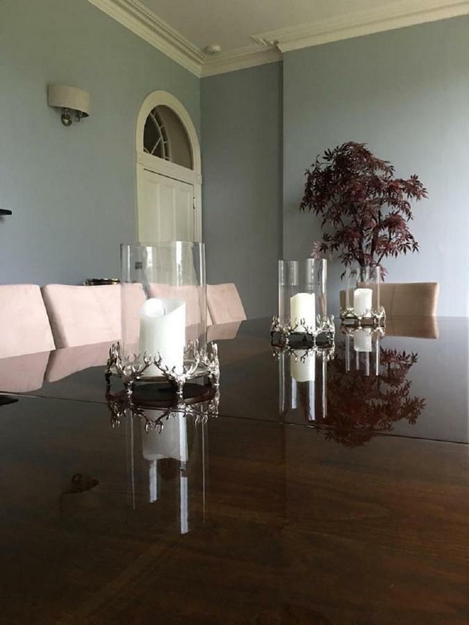 란데일로 Llwynhelig Manor B&B 외부 사진